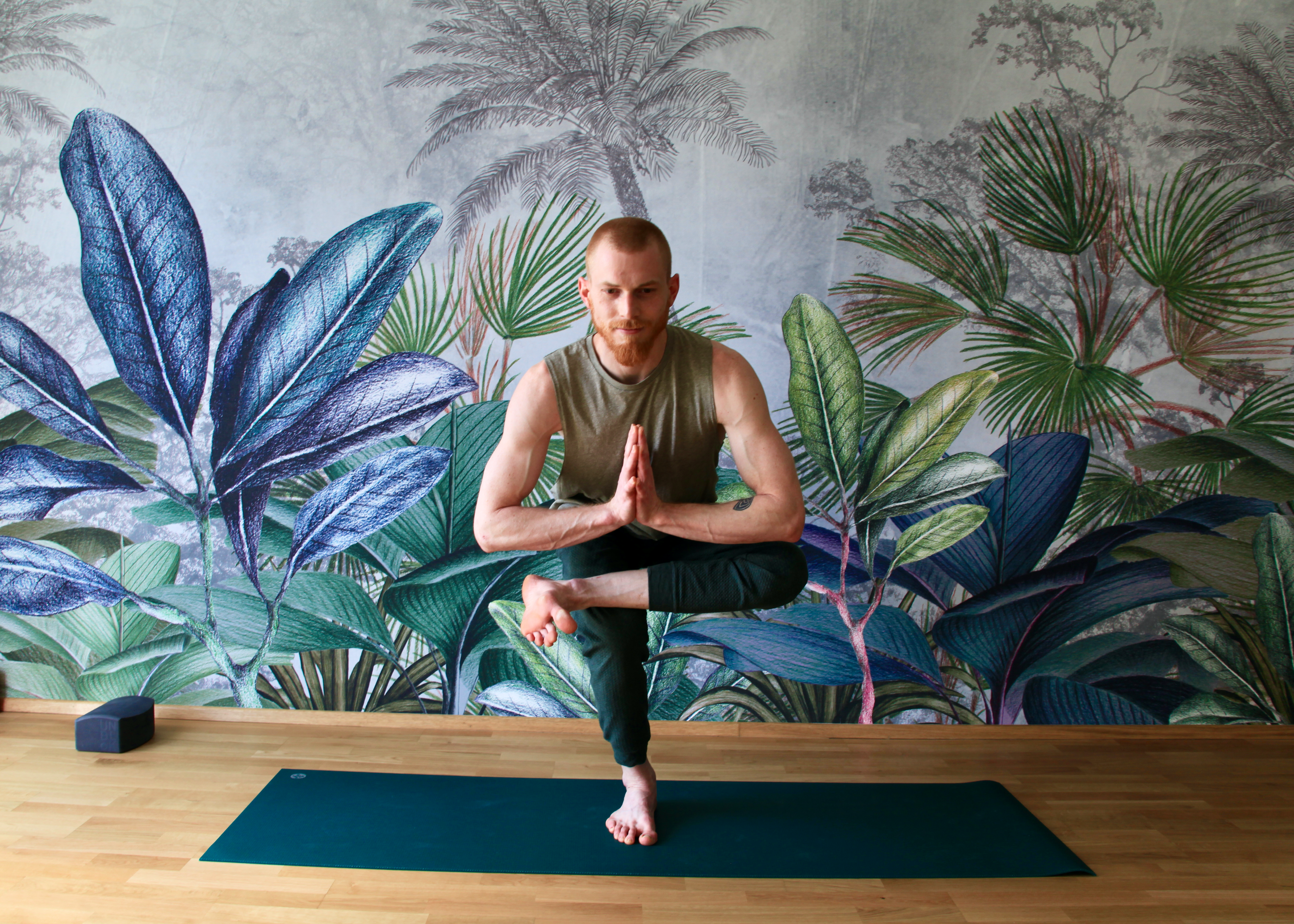 Yogalehrer in Figure 4